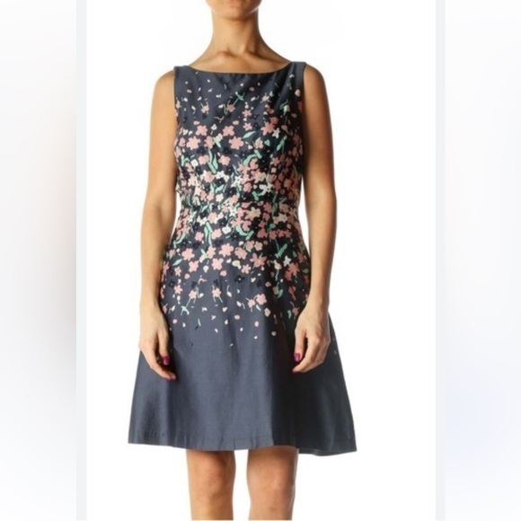 LOFT Dresses & Skirts - Loft Sleeveless Dress